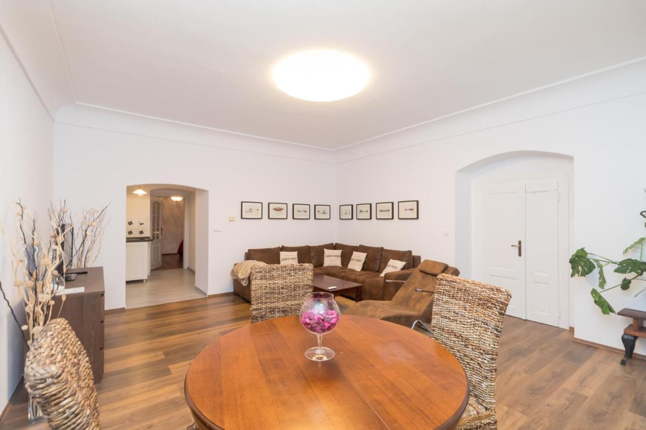 Budyne Apartment Ii. Budyne nad Ohri Dış mekan fotoğraf